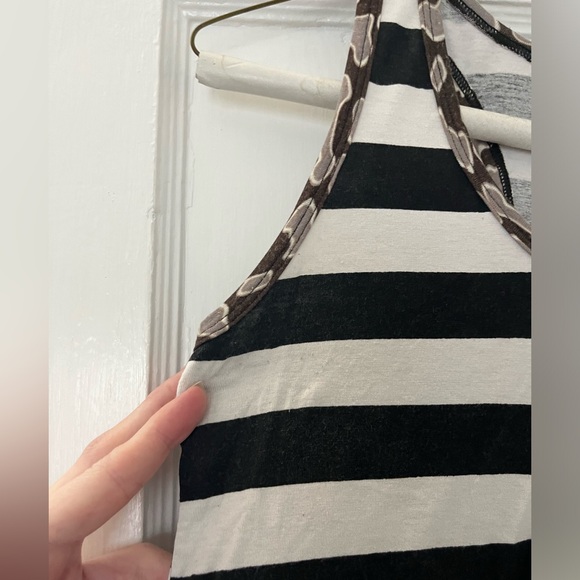 Seven Waves (2) M Two Piece Funky Layering Tanks - Picture 9 of 13